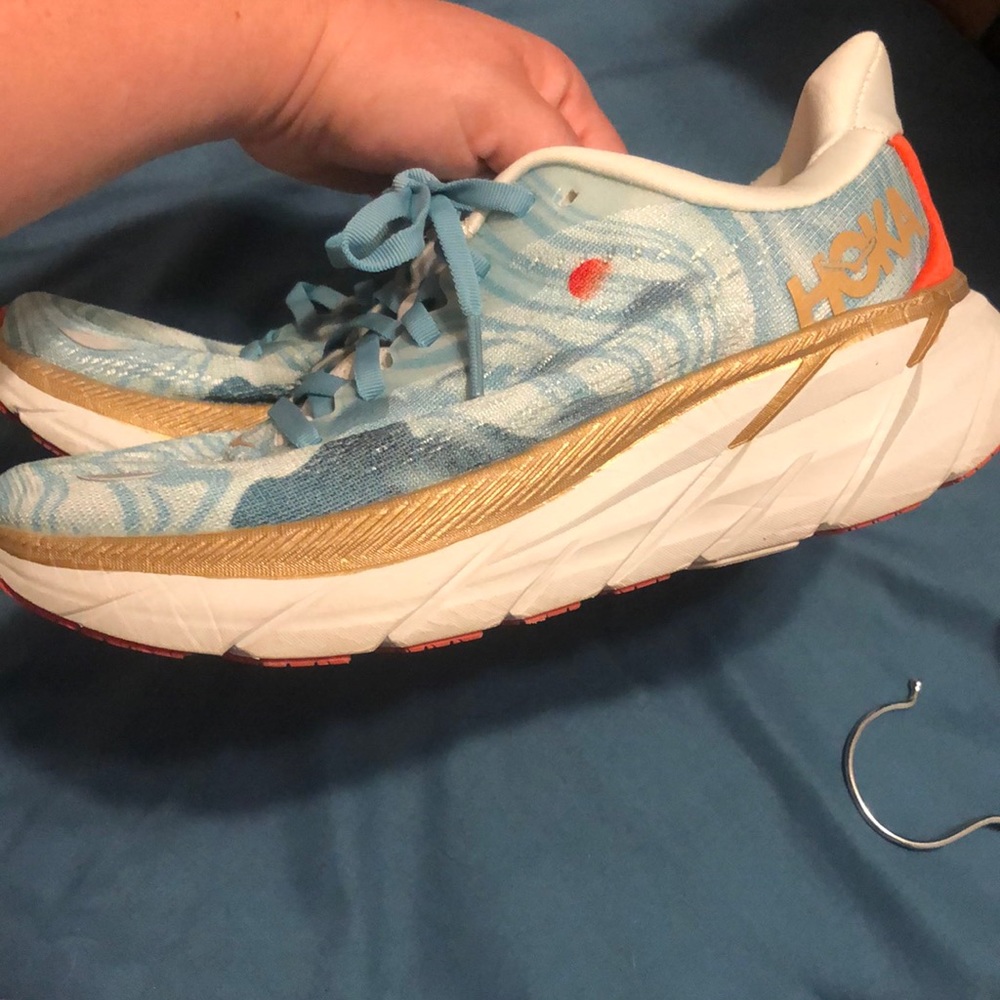 New worn once Womens Hoka tennis shoe